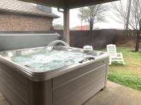 Relax & Retreat Hot Tubs image 3